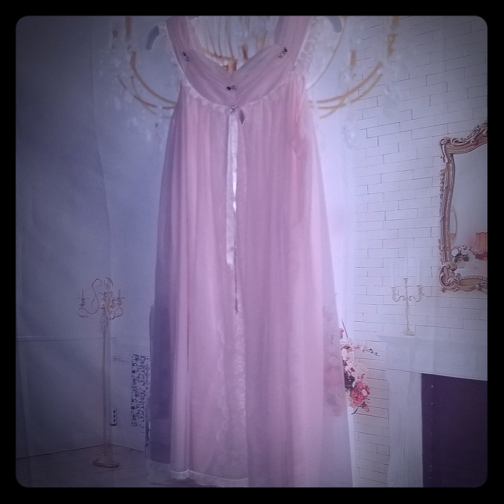 🎈FINAL PRICE DROP🎈VINTAGE BABYDOLL NIGHTGOWN